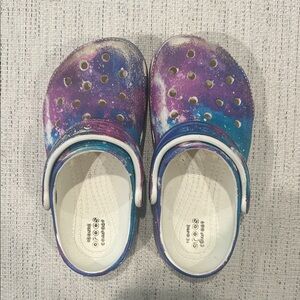 CROCS Kids Cosmic Print Clogs